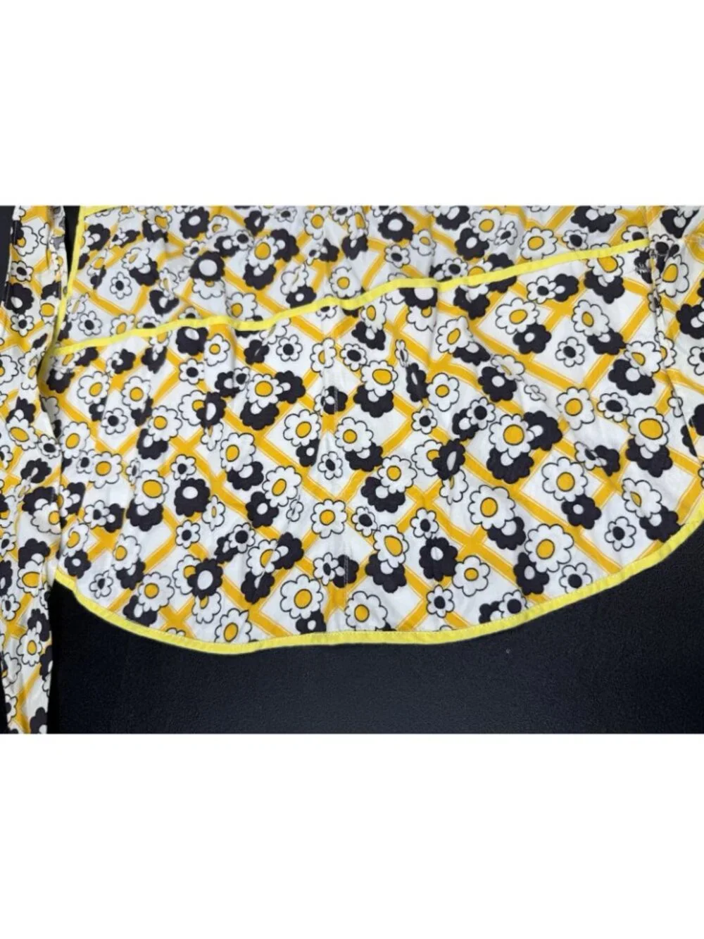 Vintage Handmade Half Apron With Pockets Yellow Black Mod Flowers Print Retro